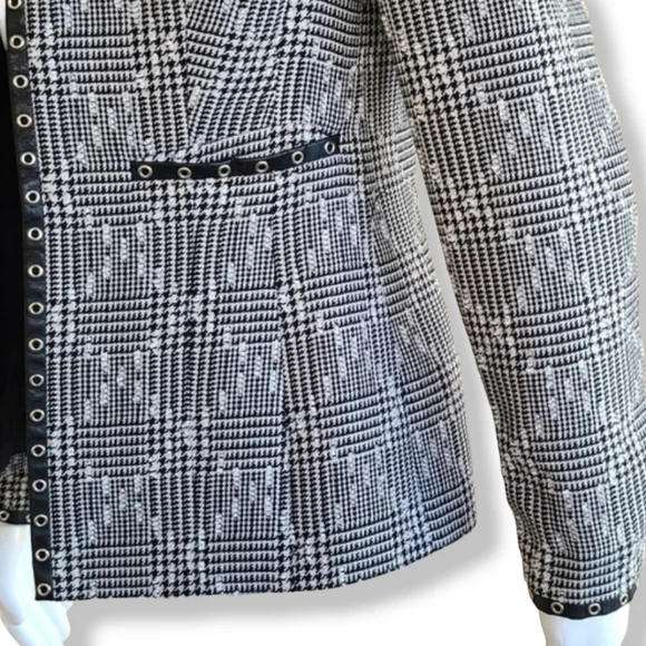 VINTAGE GERMANY Houndstooth Wool Boucle Blazer S Tweed Minimalist Jacket E Luxe - Picture 9 of 16